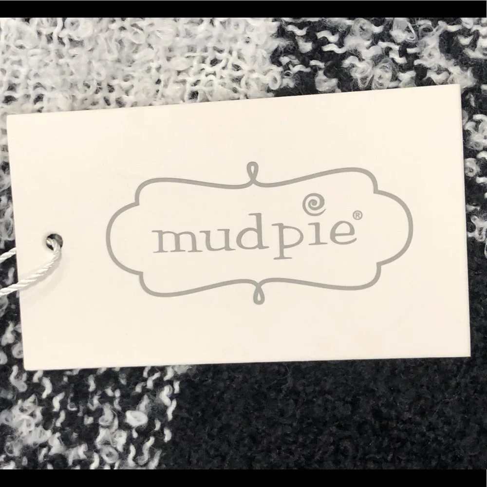 🆕 Mud Pie Black and White Buffalo Check Scarf/Wrap, OS